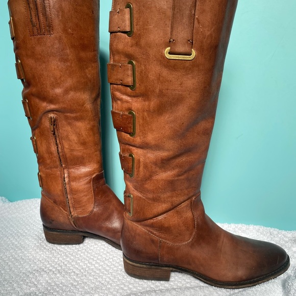 Arturo Chiang size 8 boots. - Picture 2 of 8